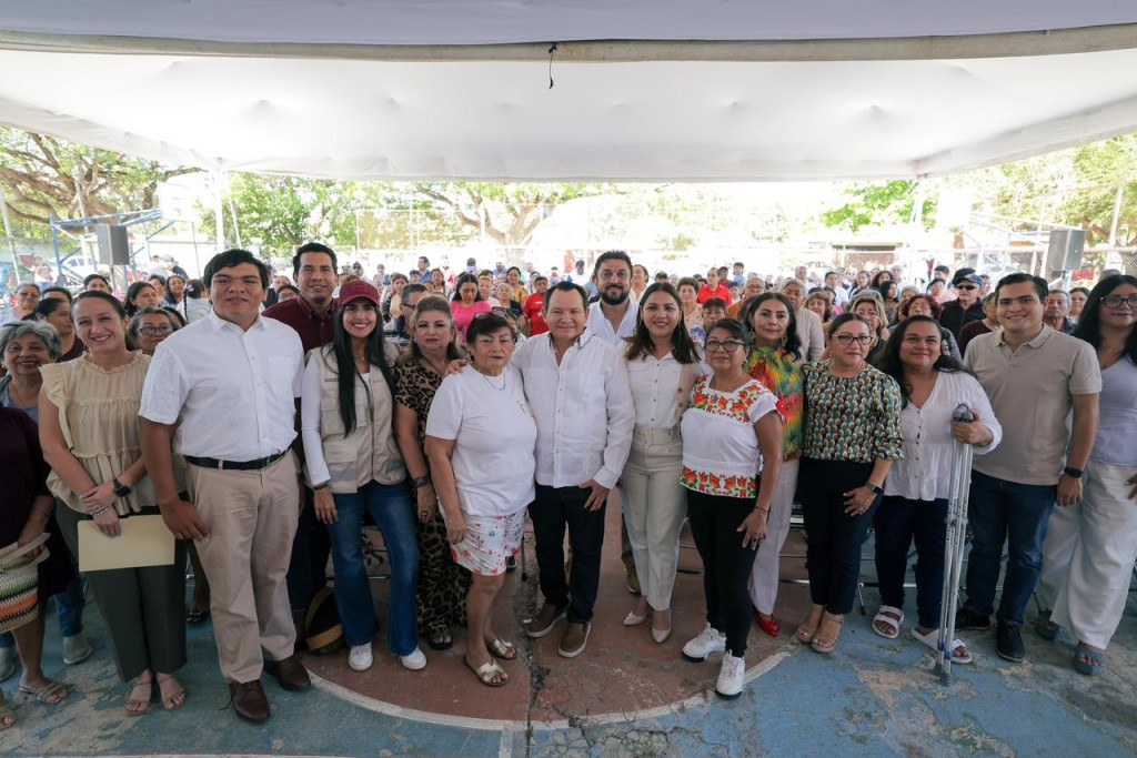 Recupera Gobierno del Estado parque infantil y andadores al oriente de M&eacute;rida