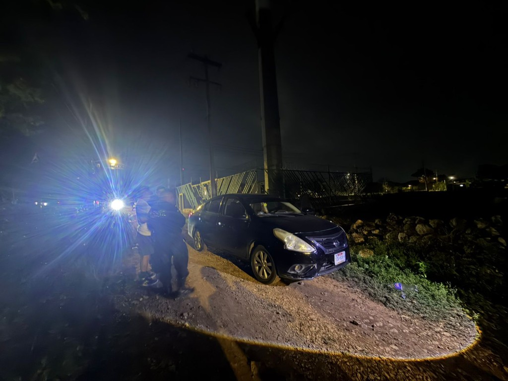 Robaron auto en Tizim&iacute;n y lo dejan abandonado