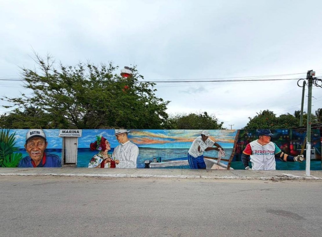 Se luce mural de 43 metros en calle principal de El Cuyo