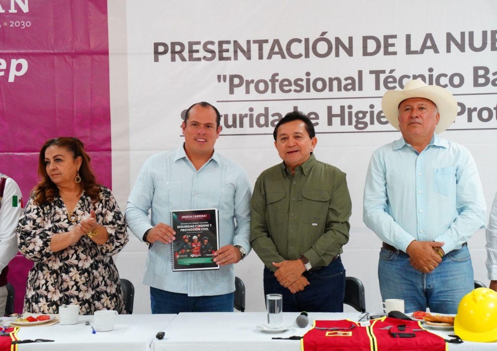 Presentan nueva carrera t&eacute;cnica en el Conalep Tizim&iacute;n