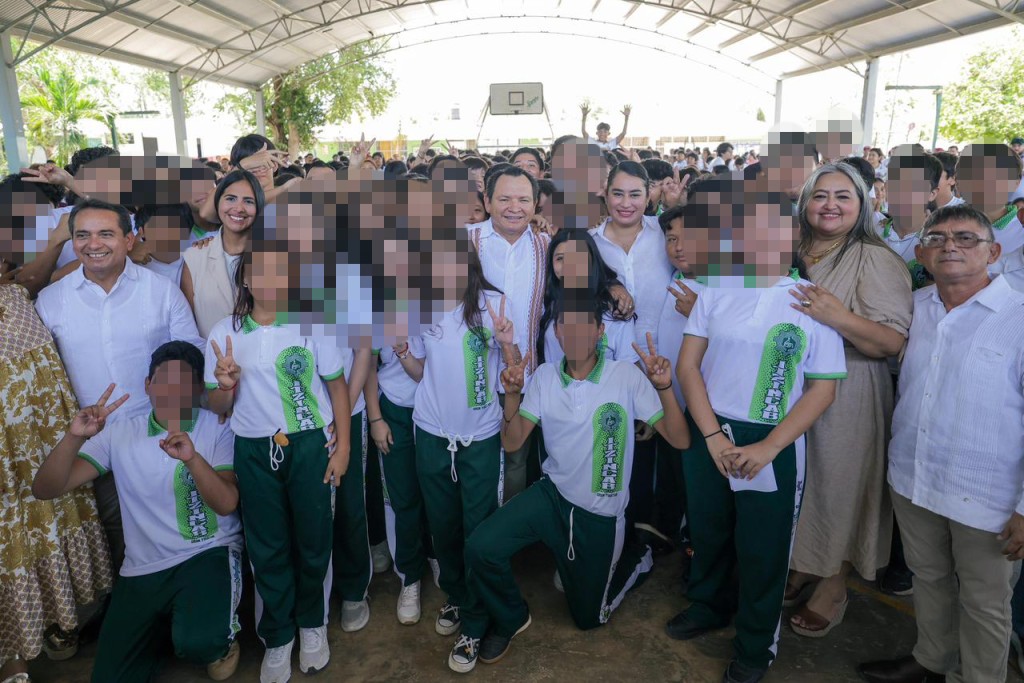 Ampl&iacute;a Renacimiento Maya infraestructura escolar y urbana en Um&aacute;n