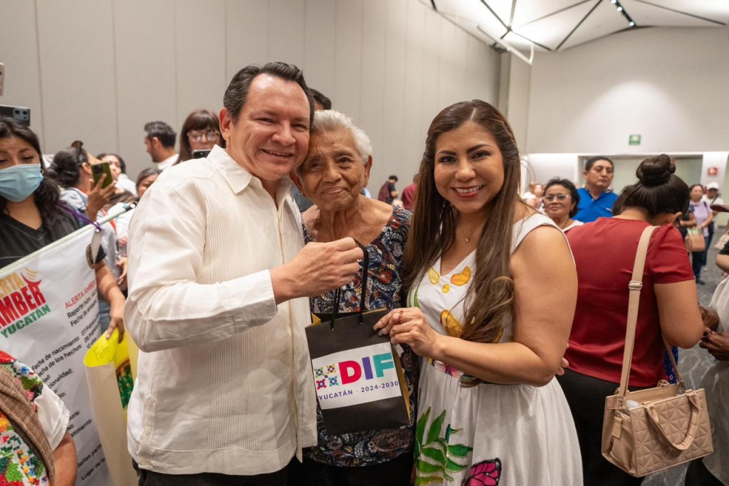 Auxiliares auditivos devuelven oportunidad de escuchar a m&aacute;s de 100 yucatecos