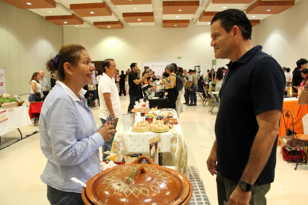 Promueve IYEM vinculaci&oacute;n comercial entre proveedores y cafeter&iacute;as, en Yucat&aacute;n