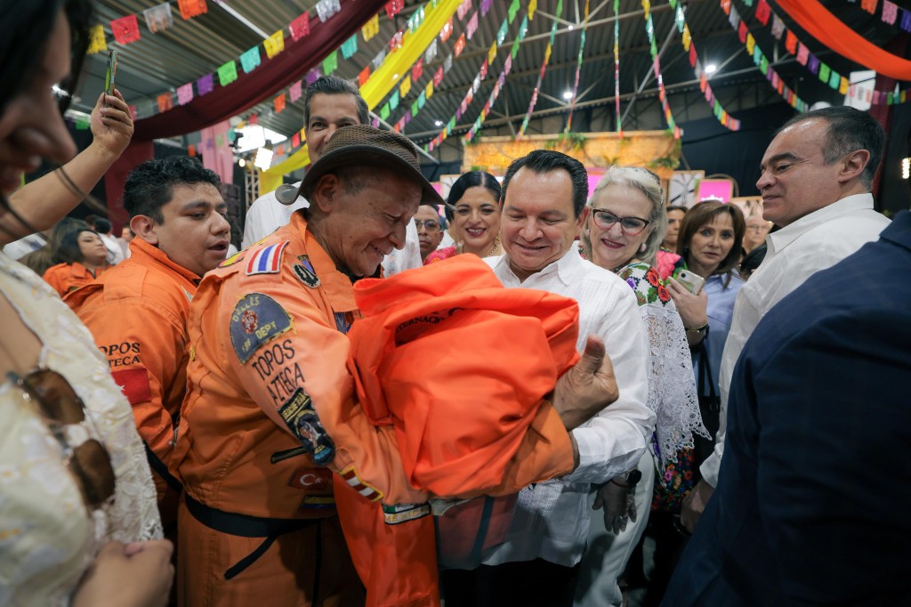 Semana de Yucat&aacute;n re&uacute;ne nuevamente a Huacho D&iacute;az Mena y a Los Topos