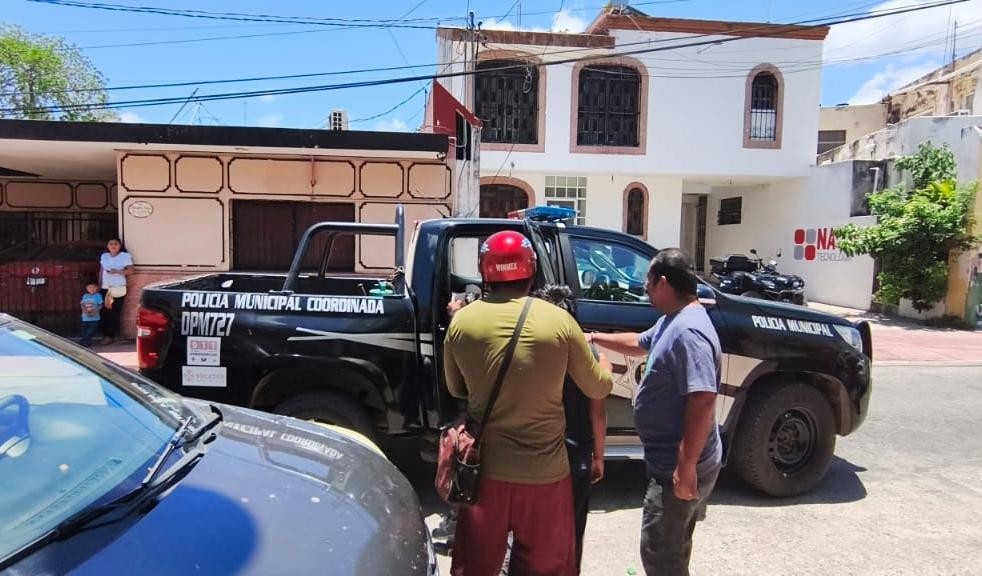 Se desvanece estudiante de primaria de Tizim&iacute;n, al parecer por golpe de calor