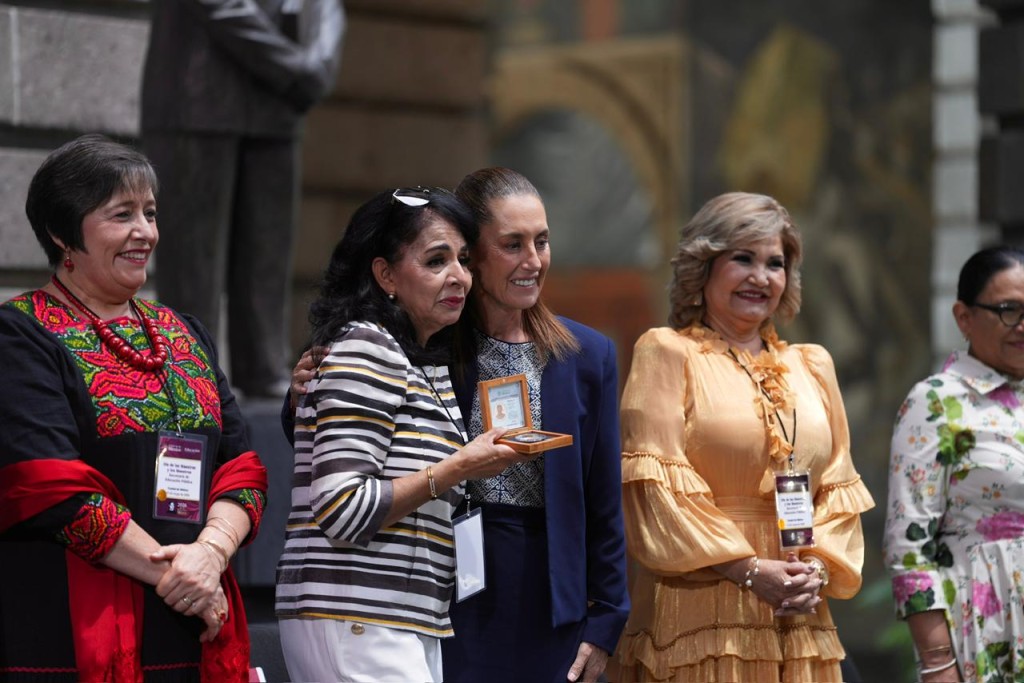 Anuncia presidenta Sheinbaum Pardo incremento salarial del 9% para maestros