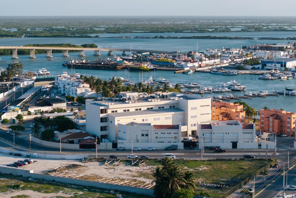Ampl&iacute;a Yucat&aacute;n servicios de salud con nuevo Hospital General Naval de Yucalpet&eacute;n