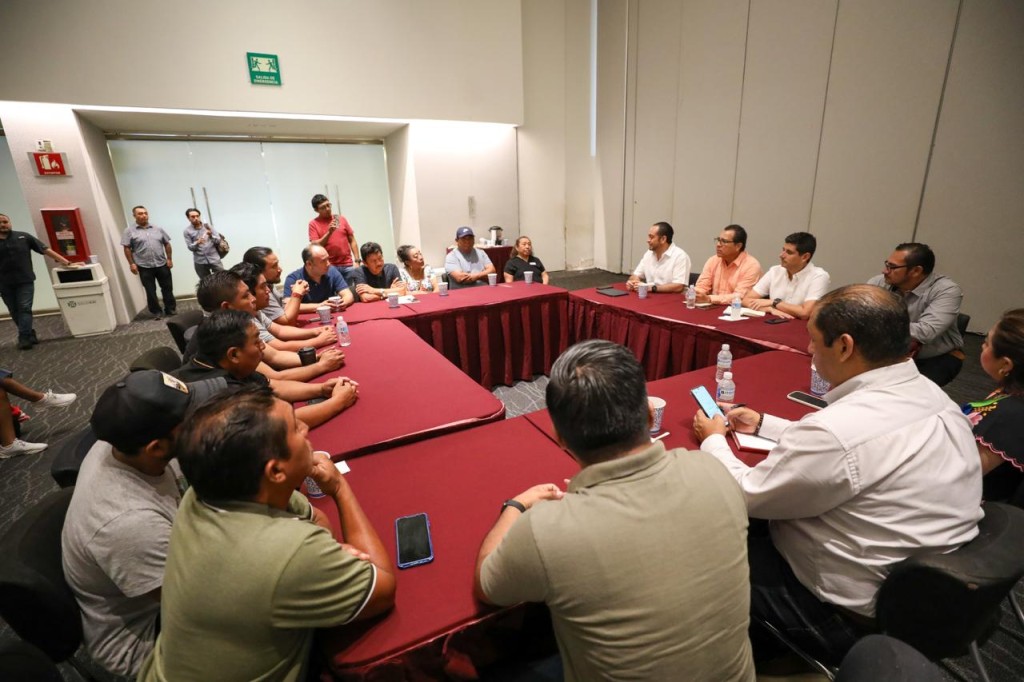 Reafirma Gobierno del Estado di&aacute;logo permanente con artesanos de Chich&eacute;n Itz&aacute;