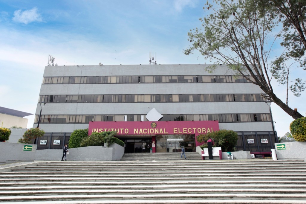 Ratifica Consejo del INE a Mois&eacute;s Bates Aguilar, como presidente del Iepac