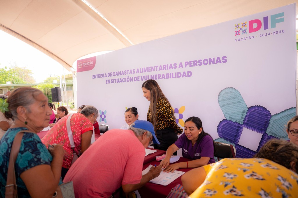Acerca DIF Yucat&aacute;n apoyo alimentario y econ&oacute;mico a familias que m&aacute;s lo necesitan