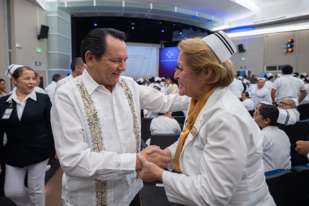 Enfermeras y enfermeros, columna vertebral del sistema de salud de Yucat&aacute;n