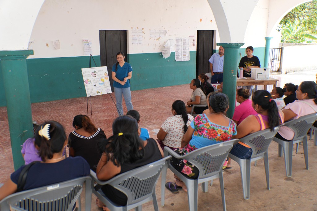 Amplía DIF Yucatán acciones de orientación alimentaria en comunidades