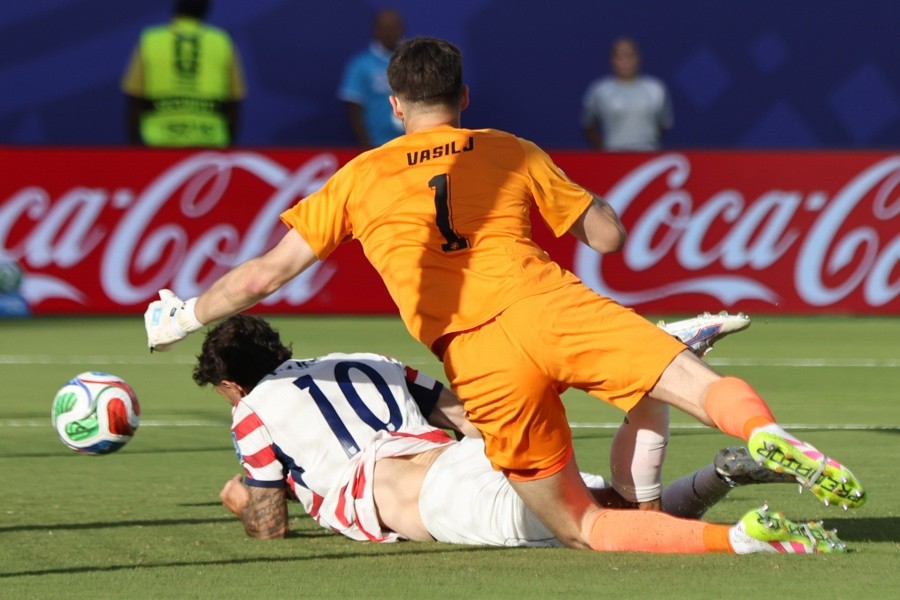 Vence EU a Bosnia y avanza a los octavos de final