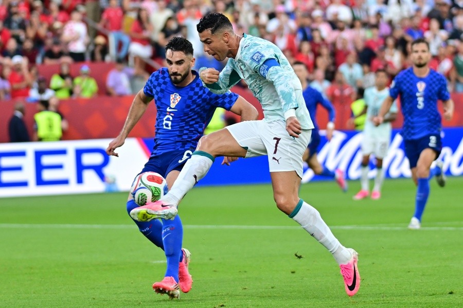 Con trabajo, pero Portugal vence a Croacia 2-1 se medir&aacute; contra Espa&ntilde;a