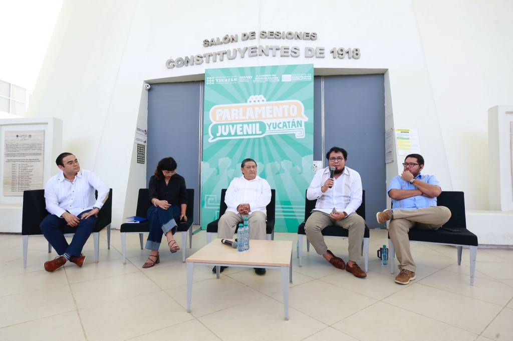 Participan j&oacute;venes en &ldquo;Experiencia Parlamentaria&rdquo;