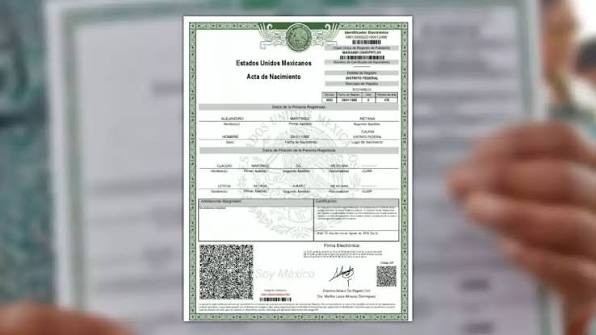 Entregan actas de nacimiento a personas carentes del documento