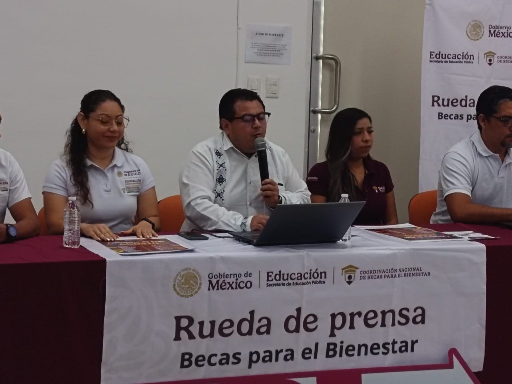 Comenz&oacute; la dispersi&oacute;n de pagos de la beca para &uacute;tiles escolares