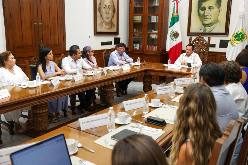 Gobernador Joaquín Díaz Mena dialoga con todas las fuerzas del Congreso antes de presentar el Plan Bienestar Metropolitano