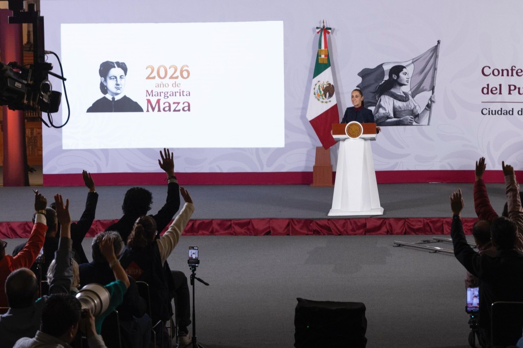 “México te abraza” ha brindado más de un millón 567 mil servicios y “hay recursos suficientes para atender a los paisanos”: Claudia Sheinbaum