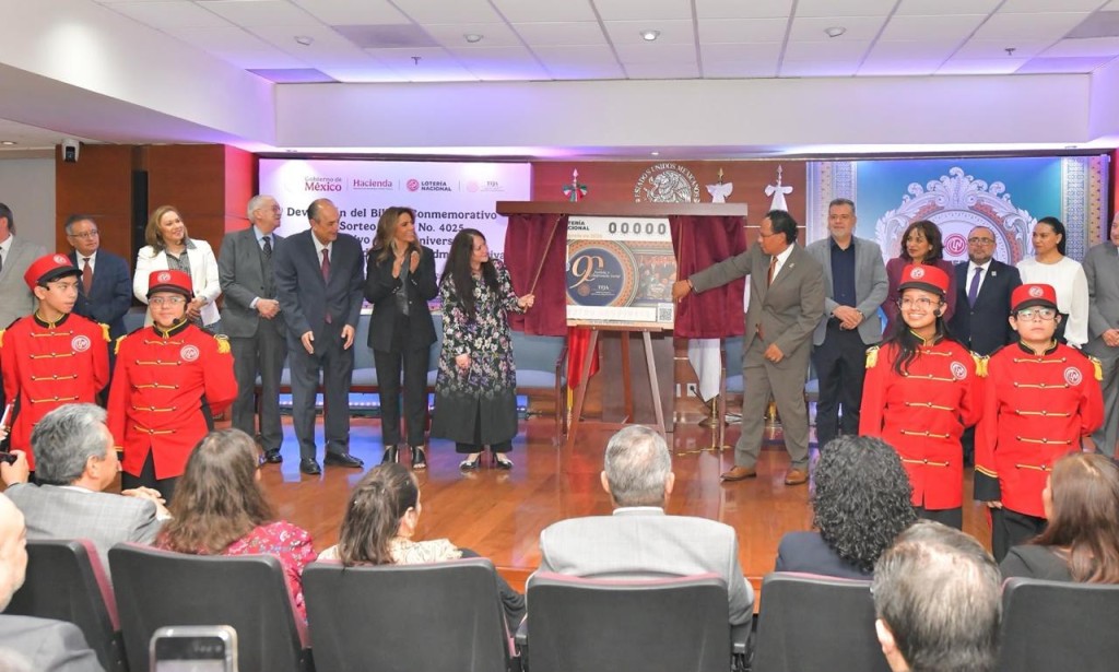 Reconocen 90 años de compromiso social del Tribunal Federal de Justicia Administrativa, con billete conmemorativo de Lotería