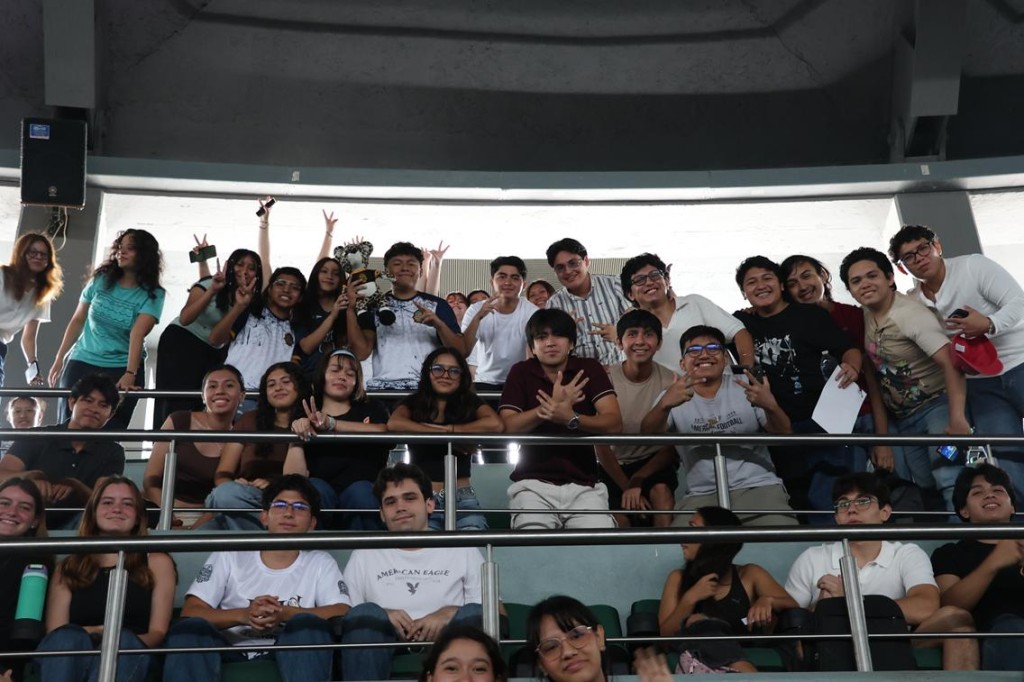 Realizan Bienvenida Jaguar en el Polif&oacute;rum Zamn&aacute;, este jueves