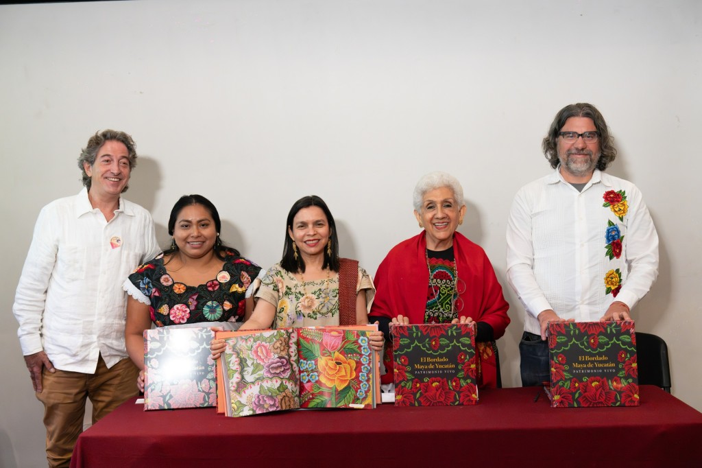 Promueven reconocimiento del bordado maya de Yucatán como símbolo de identidad y patrimonio