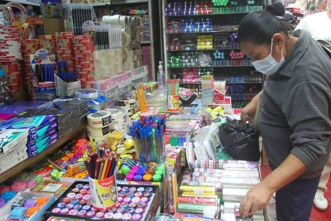 Proyecta Canaco derrama de 1,200 millones de pesos por el regreso a clases