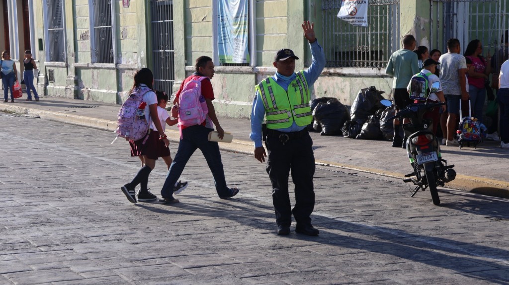 Implementa Policía de Mérida operativo vial especial con motivo del regreso a clases