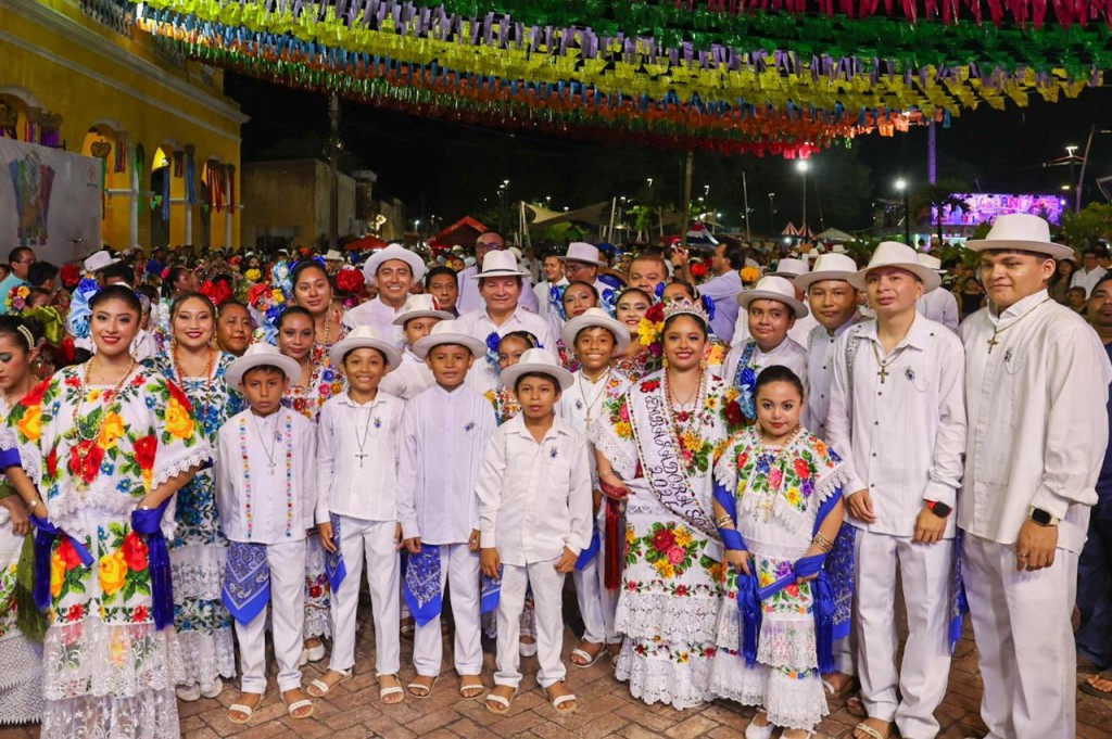 Renacimiento Maya lleva calles, domos e iluminaci&oacute;n para el bienestar de casi nueve mil habitantes de Sotuta