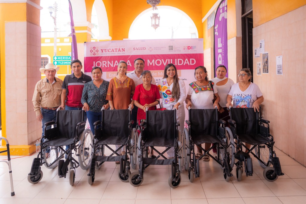 Acerca DIF Yucat&aacute;n apoyos para la movilidad y el autoempleo a familias de Panab&aacute; y Sucil&aacute;