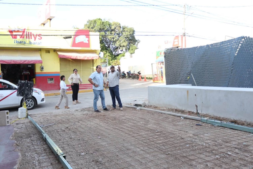 Supervisan avances en la remodelación del mercado municipal de Tizimín