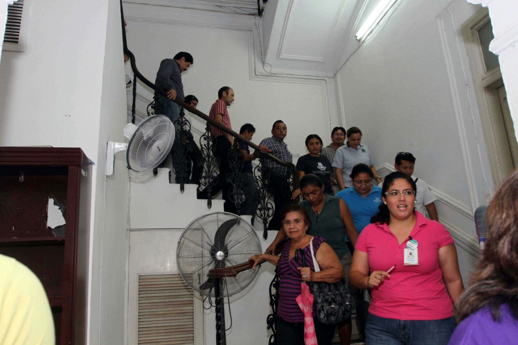 Realizan  simulacro en tiempo récord en el DIF Mérida 
