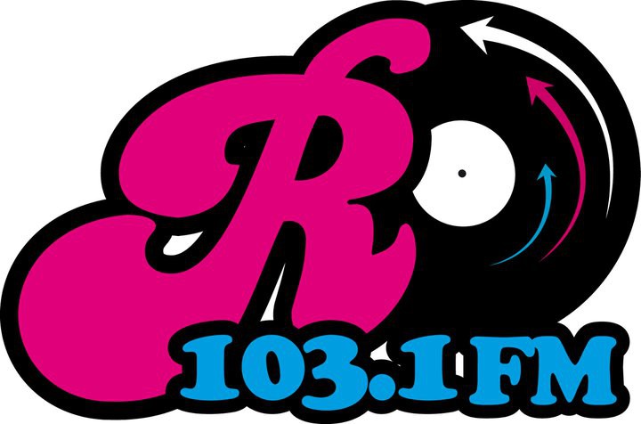 Retro FM celebra en grande su segundo aniversario.