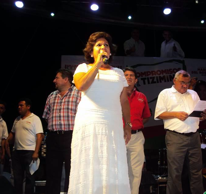 Tizimín: Chary Díaz ofreció disculpas por los tizimileños que no acudieron al cierre de campaña del PRI en Xmatkuil.\r\n\r\n