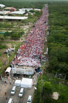 Cerca de 130 mil personas en el cierre de campaña de EPN