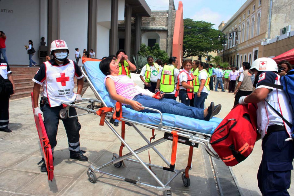 El congreso de Yucatán, primero en realizar un simulacro de evacuación en el país