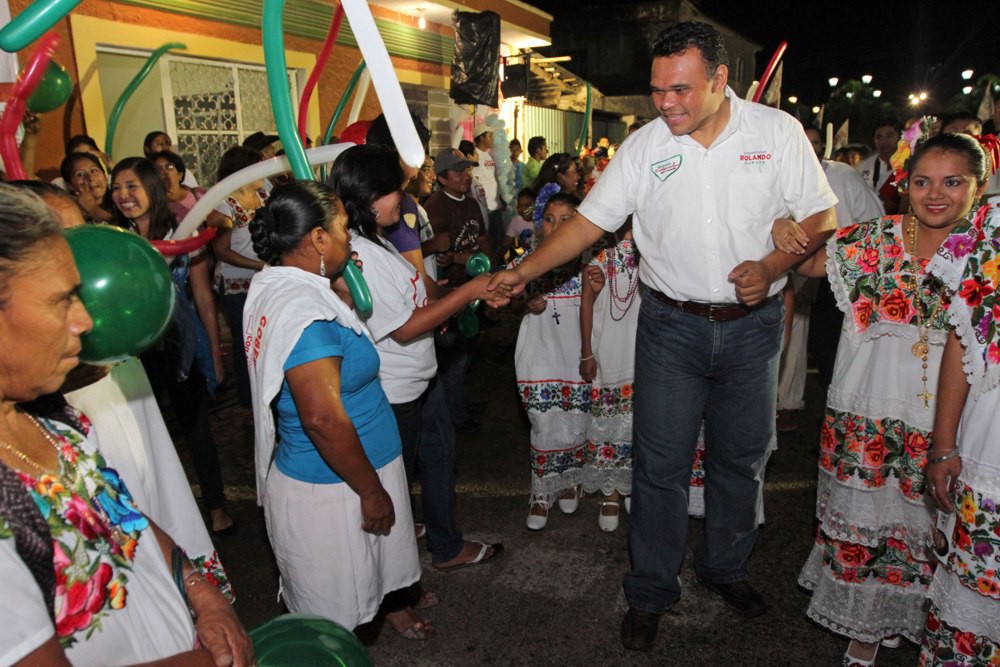 Anuncia Rolando programas de la Bolsa por Yucatán 