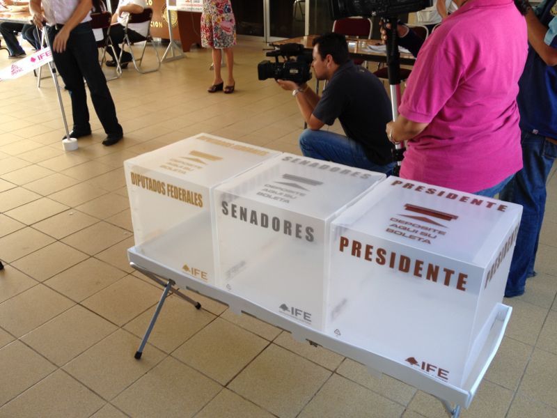 Realizan simulacro de votación