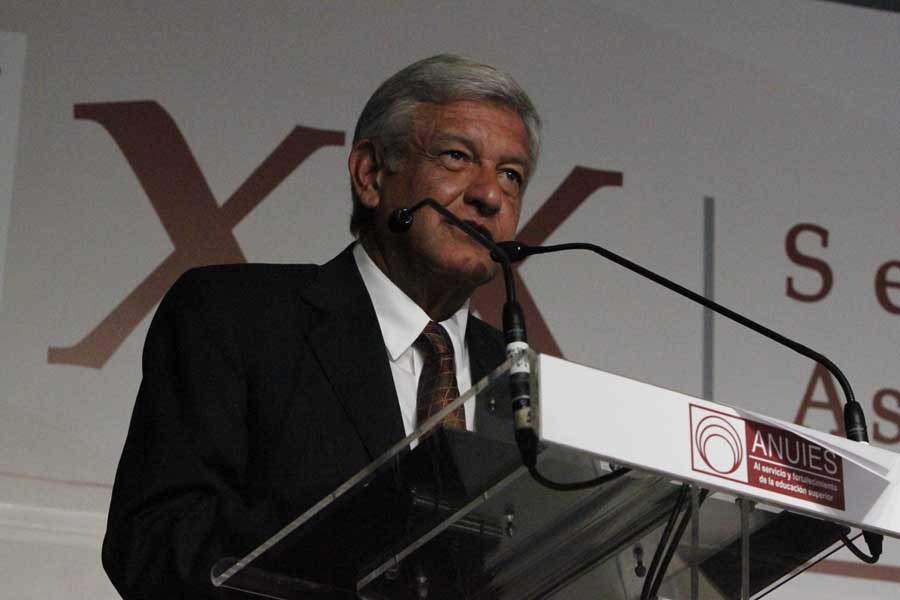 Llama López Obrador a no emprender campaña de odio hacia estudiantes.