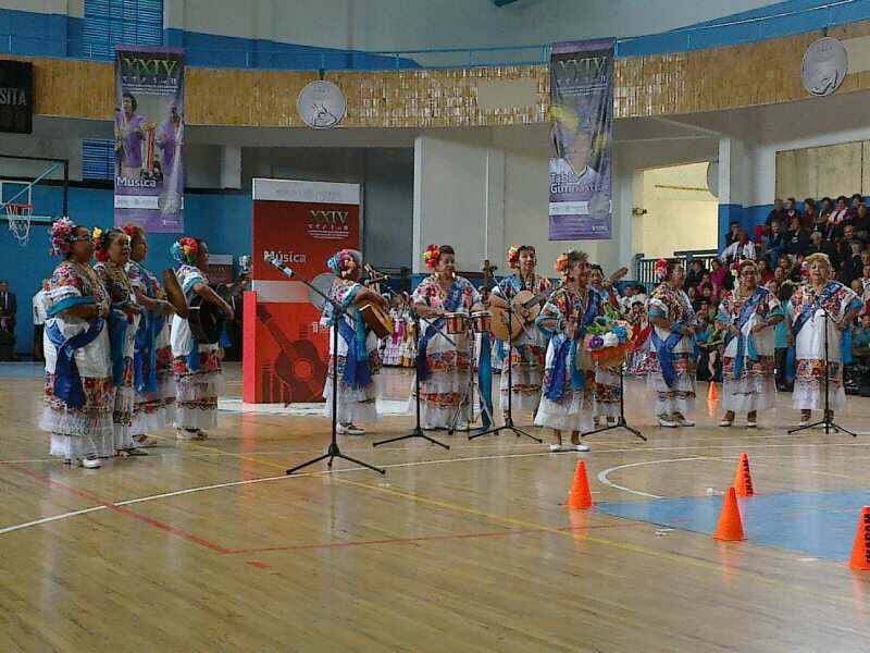 Rondalla del DIF Mérida, en concurso nacional