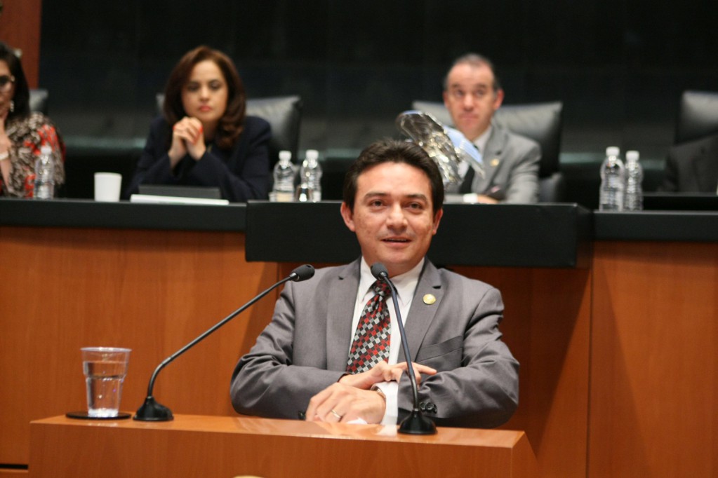 Las modificaciones fiscales del Gobierno Federal contravienen los principios constitucionales: Senador Ávila Ruiz.