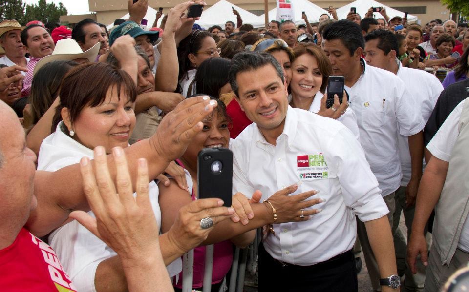 Resalta Peña Nieto la urgencia de concretar reformas para el crecimiento del país.