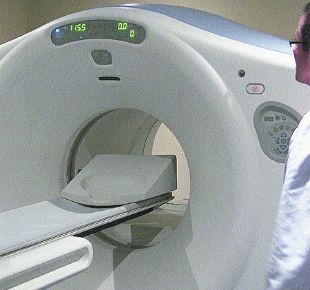 Paciente del hospital O´Horán pide arreglen la máquina de las tomografías