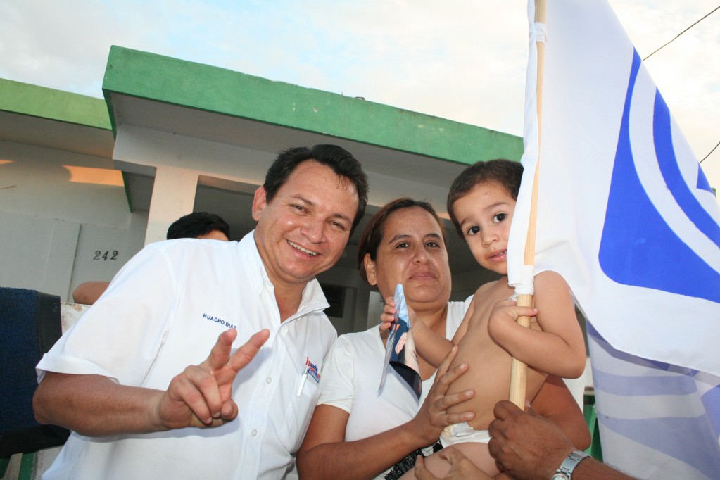 Huacho reconoce democracia en Yucatán