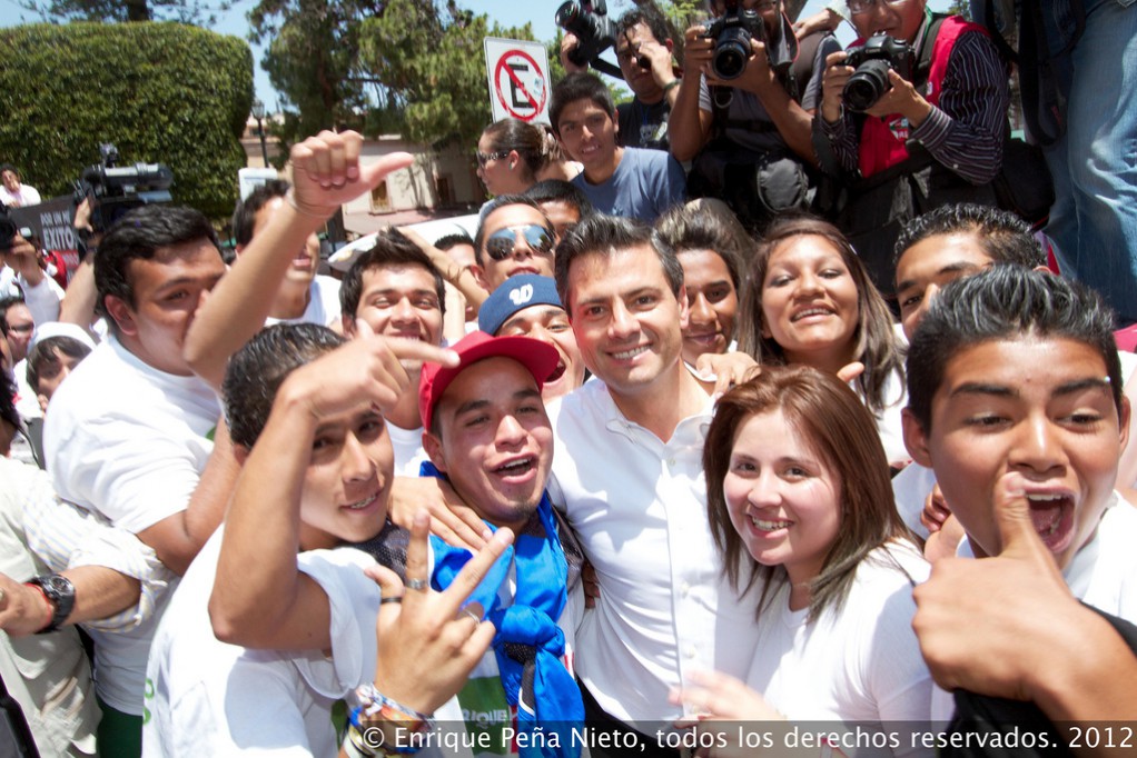 Enrique Peña Nieto se compromete con la industria aeronáutica en Querétaro