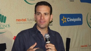 Carlos Loret presenta en Mérida “De panzazo”