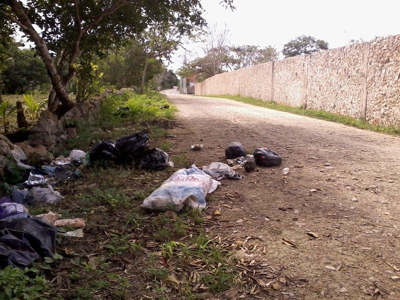 Vallisoletanos cansados de basureros clandestinos.