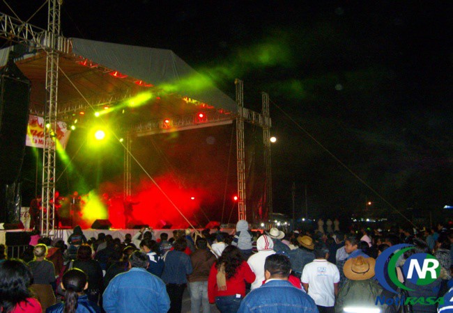 Con maratón musical cierra Candela la Feria de Tizimín.