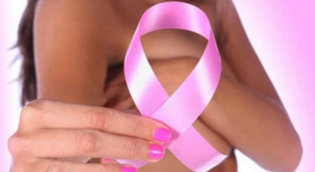 El 70 por ciento de los casos de  cáncer de mama  se detecta en etapa avanzada