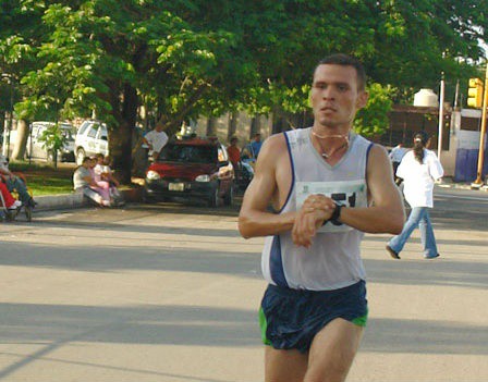 Enrique Cerón y Arminda Partida ganan la Carrera por la Nutrición